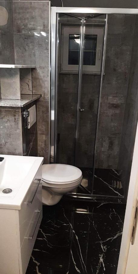 Apartman Kety Vir Eksteriør billede